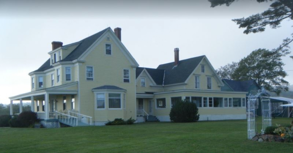 Maine bed and breakfast inn for sale - Mount N