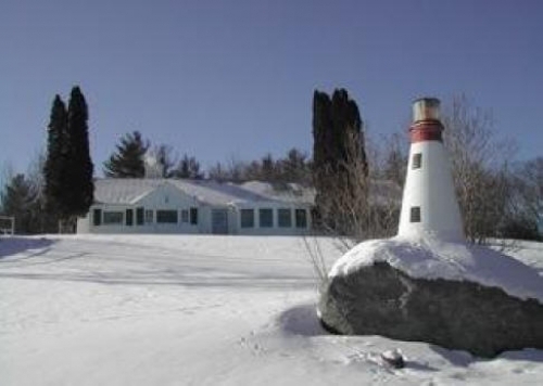 Lighthouse Inn B&B & Cottages