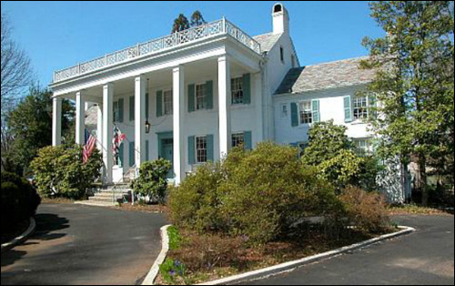 Longwood Manor Bed and Breakfast