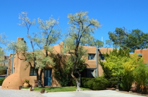 Pueblo Bonito Bed & Breakfast Inn