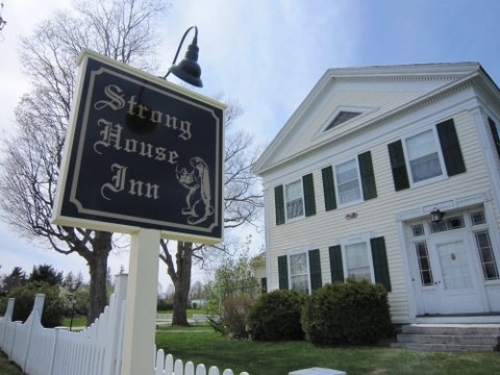 Strong House Inn