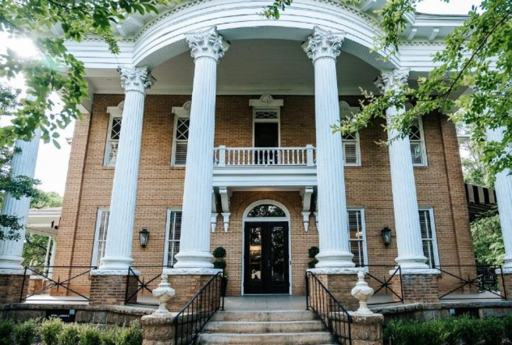 Alabama bed and breakfast inn for sale - Heritage House Lodging & Events