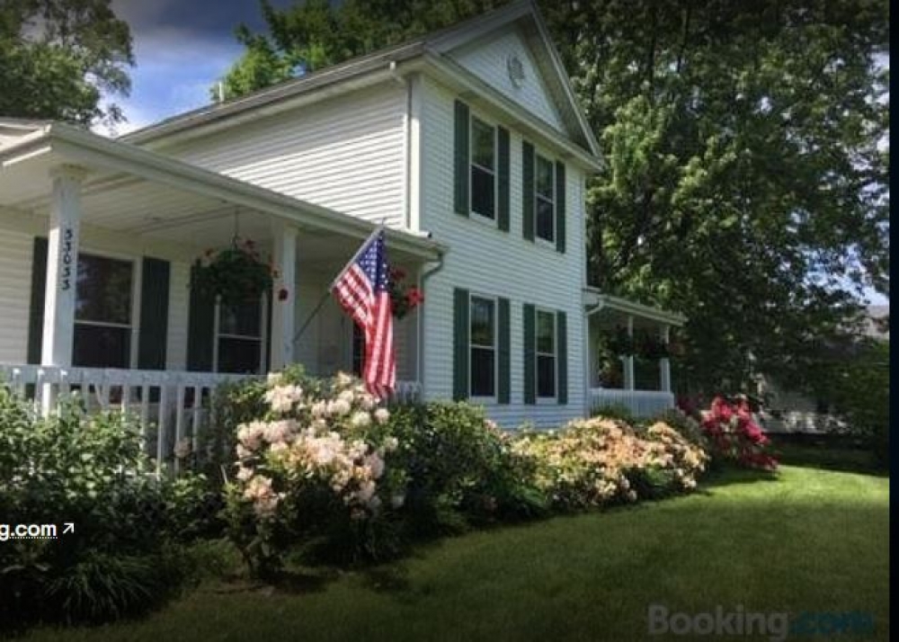 Michigan bed and breakfast inn for sale - The Inn at Paw Paw