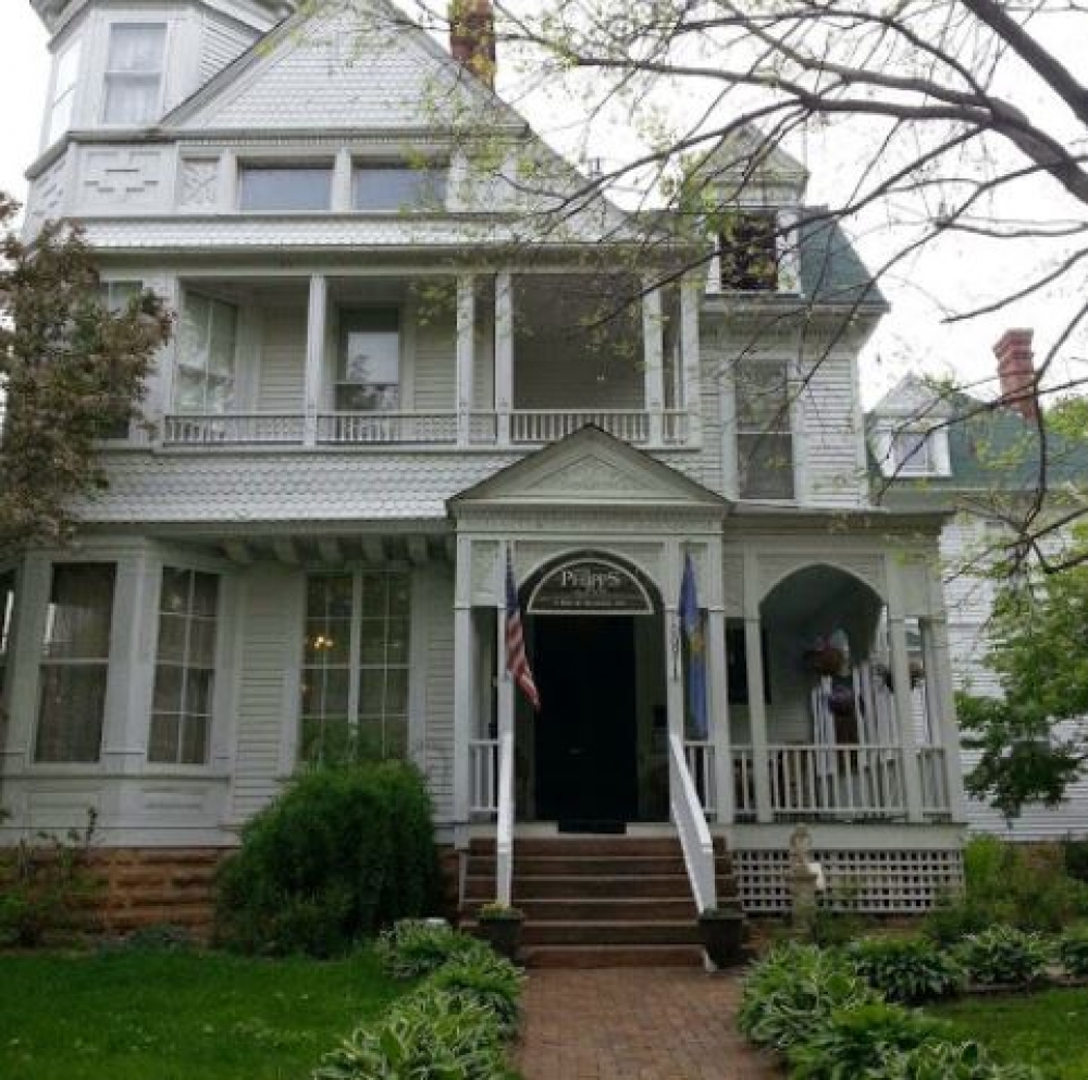Wisconsin bed and breakfast inn for sale - Phipps Inn Bed and Breakfast