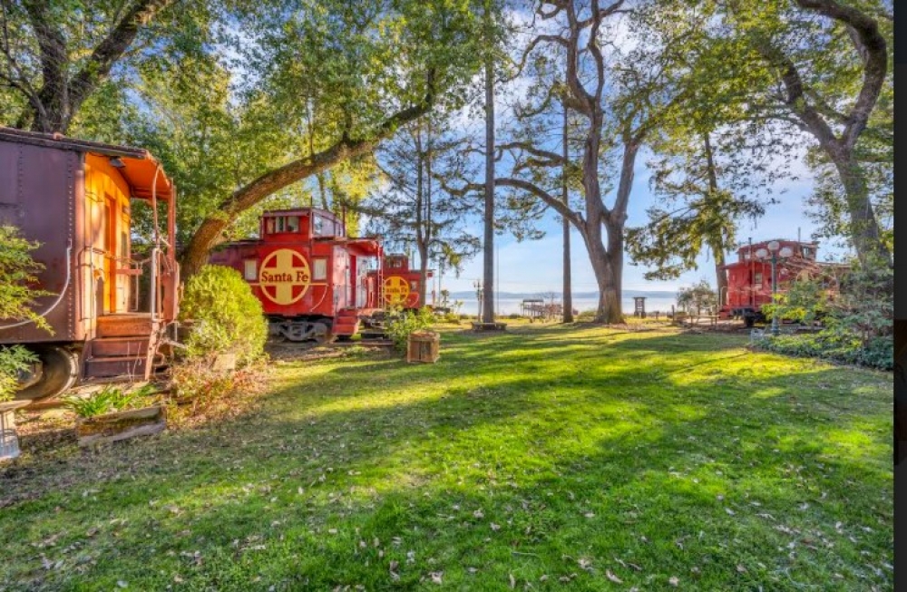 Featherbed Railroad Bed and Breakfast in Upper Lake Featherbed