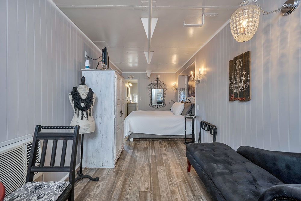 Featherbed Railroad Bed and Breakfast in Upper Lake Featherbed