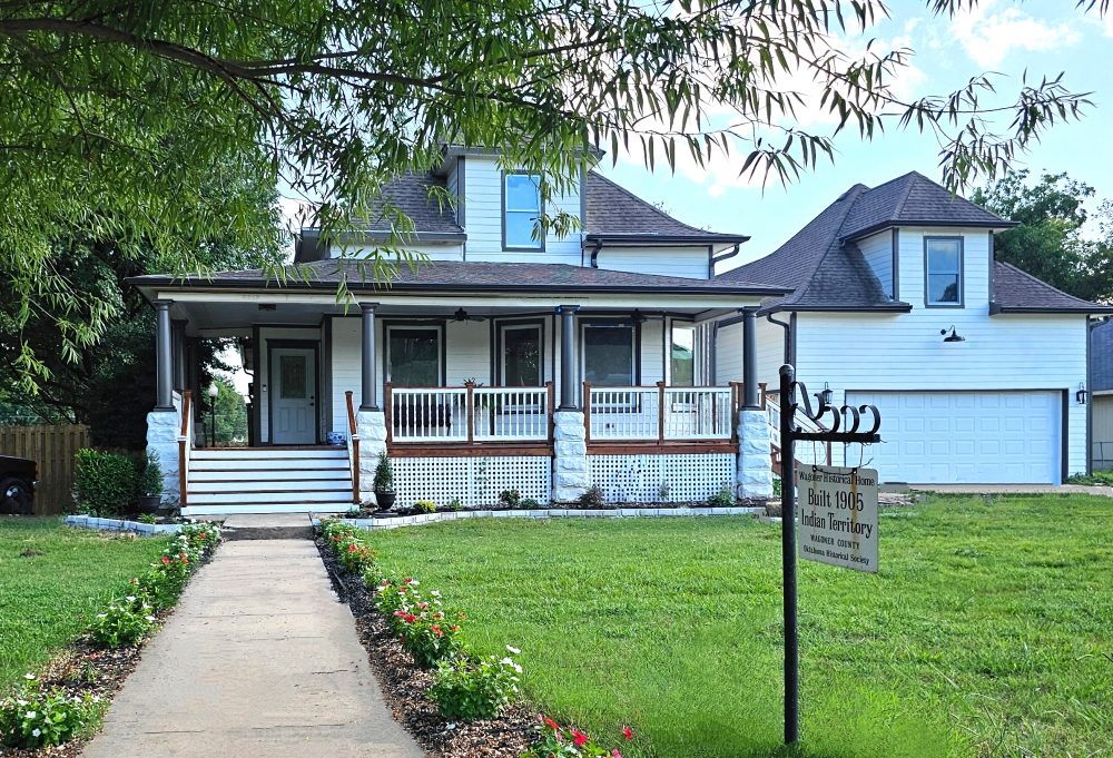 Oklahoma bed and breakfast inn for sale - The Gibbons House Oklahoma bed and breakfast inn for sale - The Gibbons House