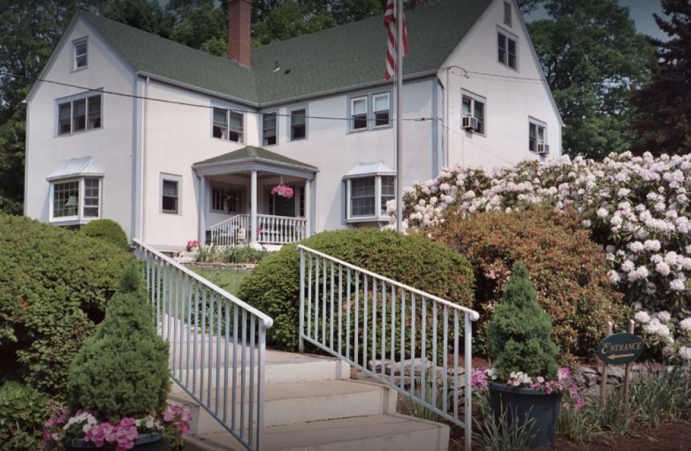 Connecticut bed and breakfast inn for sale - Tidewater Inn