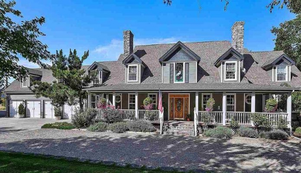 Potential Bed & Breakfast $ Potential Bed & Breakfast $