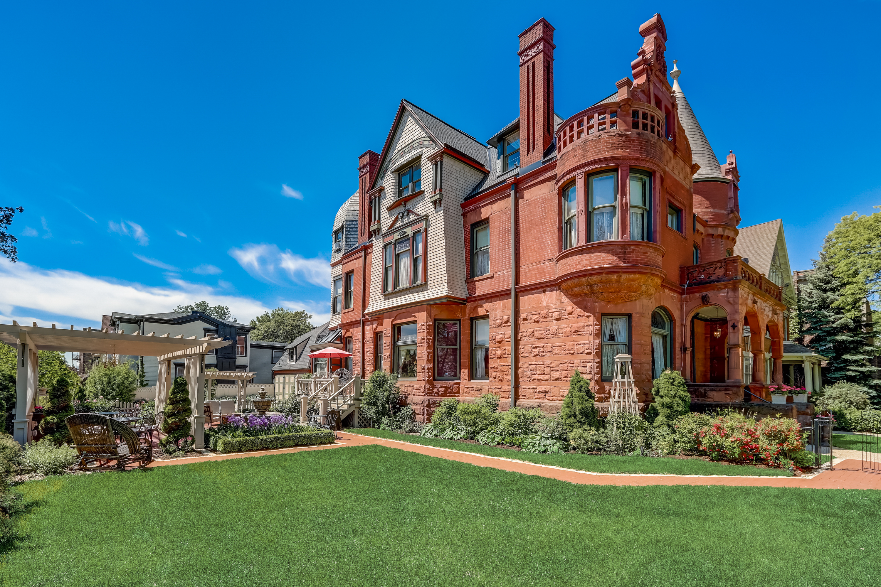 Wisconsin bed and breakfast inn for sale - Schuster Mansion Bed & Breakfast