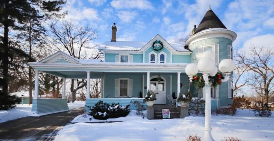  bed and breakfast inn for sale - The Ticknor Hill B&B  in Anoka MN