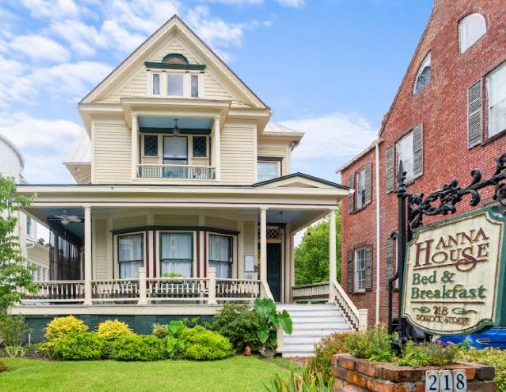 North-Carolina bed and breakfast inn for sale - Hanna House Bed & Breakfast