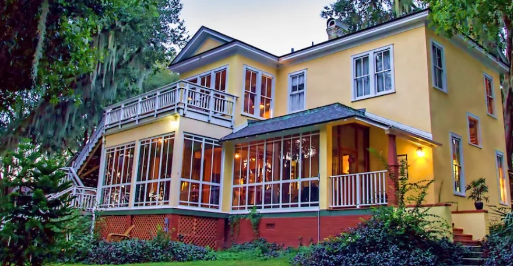 Florida bed and breakfast inn for sale - The Oakland Manor