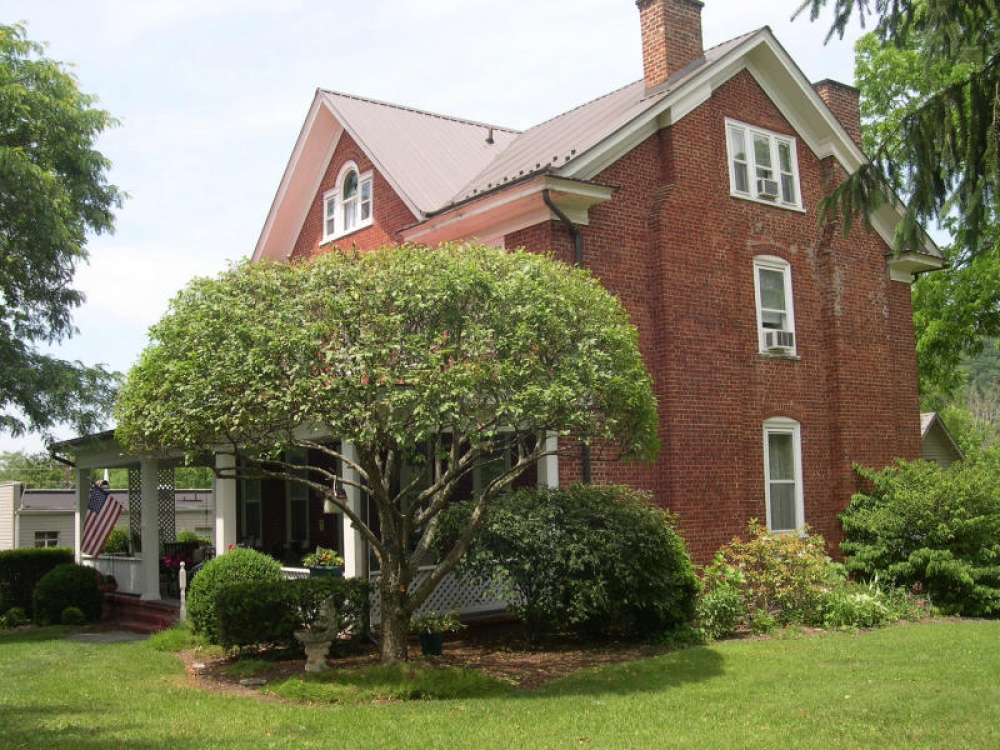 West-Virginia bed and breakfast inn for sale - James Wylie House B&B