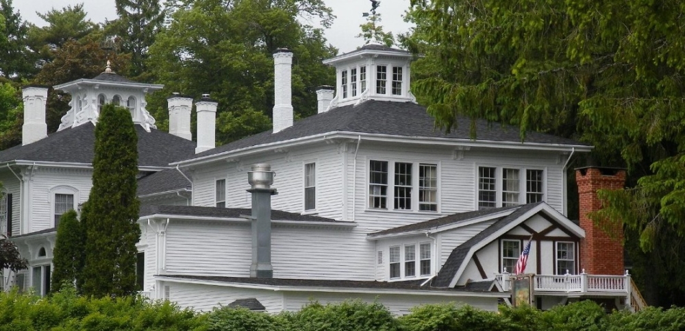 Maine bed and breakfast inn for sale - The Homeport Inn & Tavern