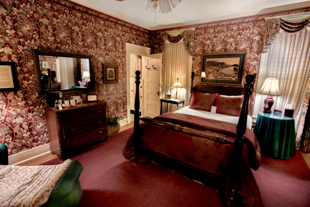 Walnut Street Inn in Springfield Walnut Street Inn For Sale