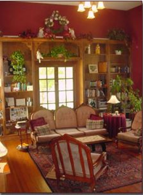 Baker Street Harbour Waterfront Bed & Breakfast in Granbury Baker